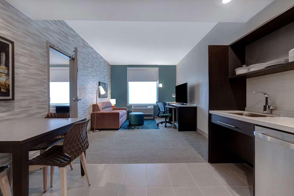 Home2 By Hilton Allentown Airport Hotel 3*