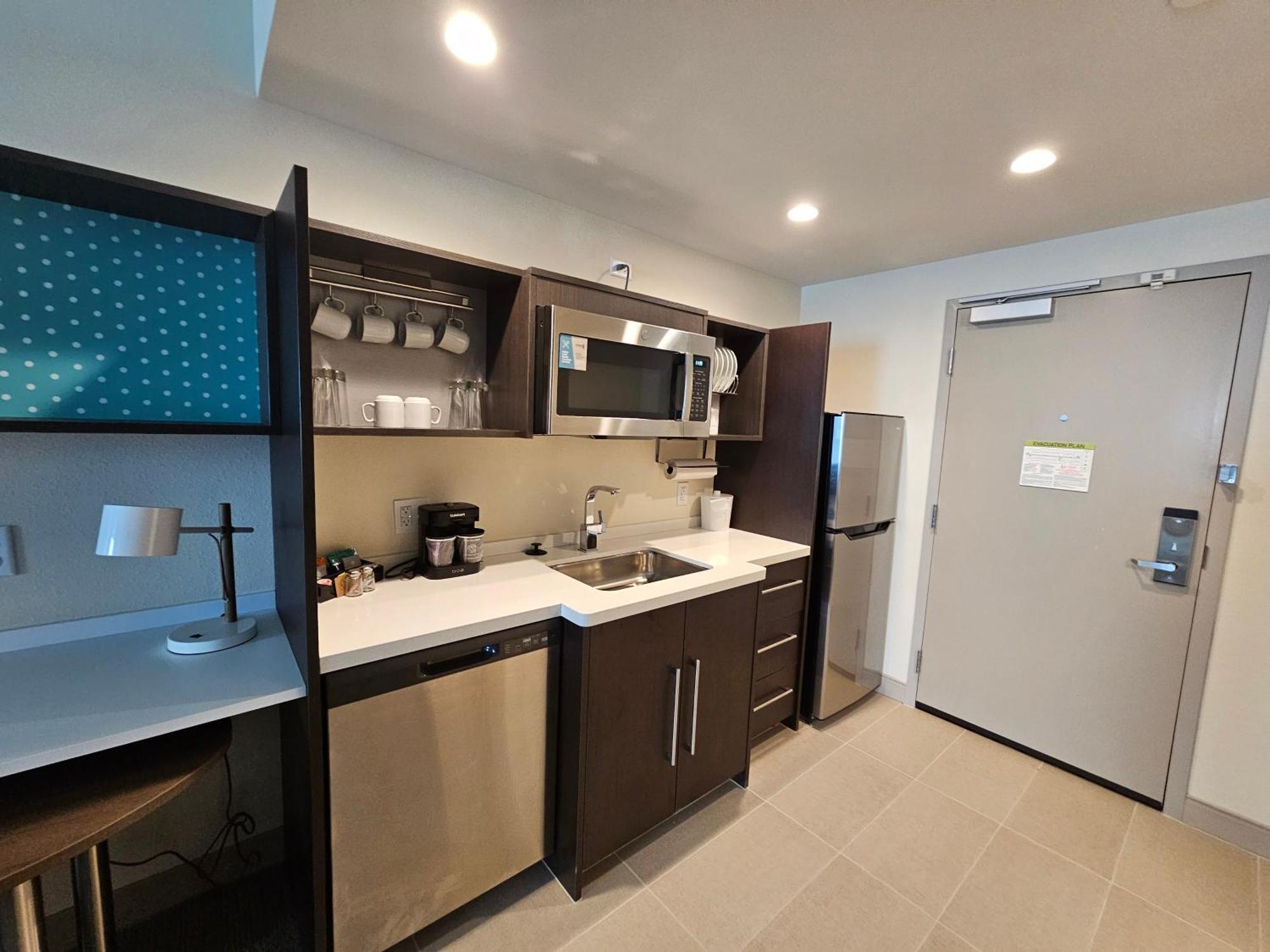 Hotel Home2 By Hilton Allentown Airport 3*