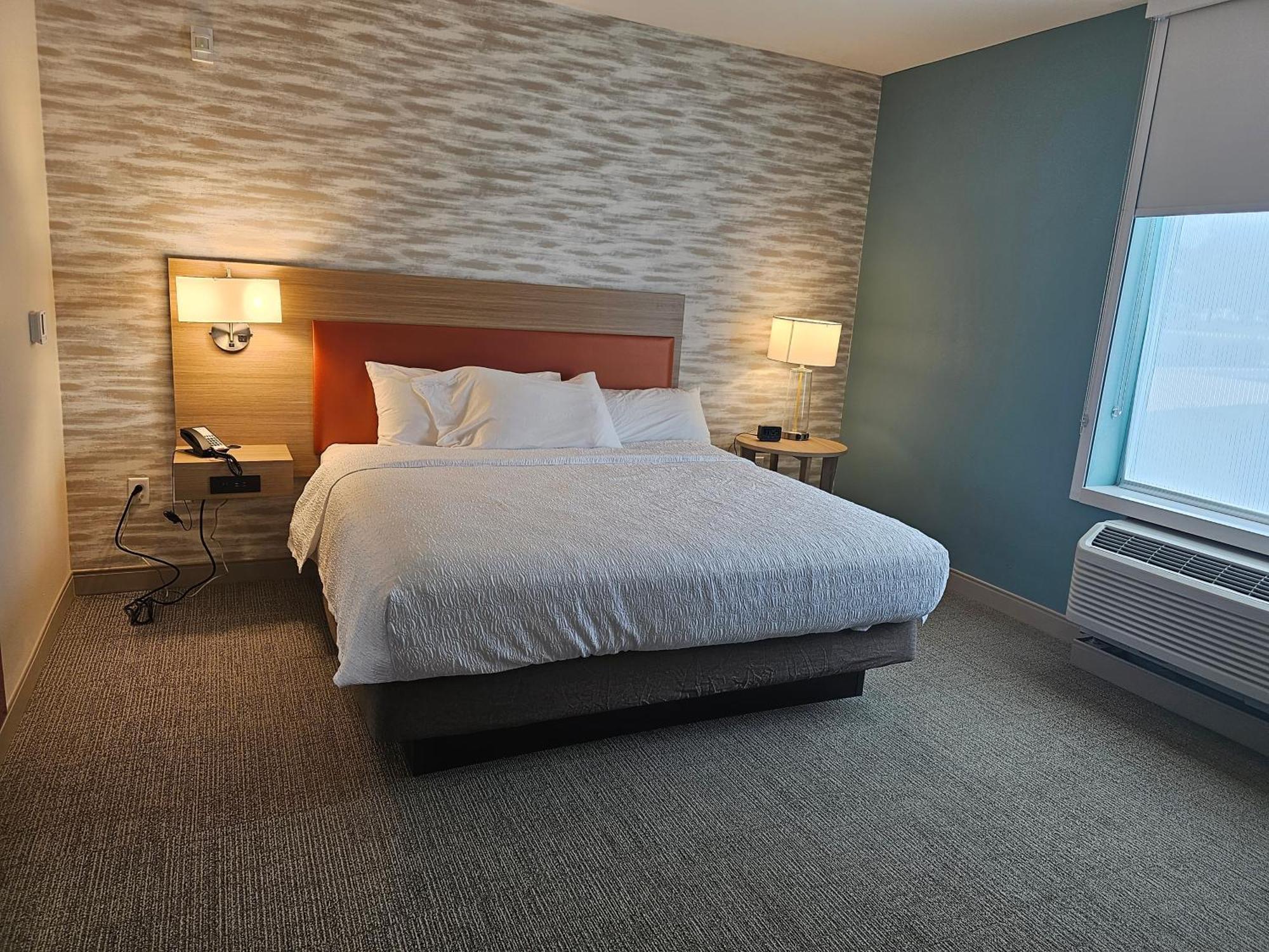 Home2 By Hilton Allentown Airport 3*